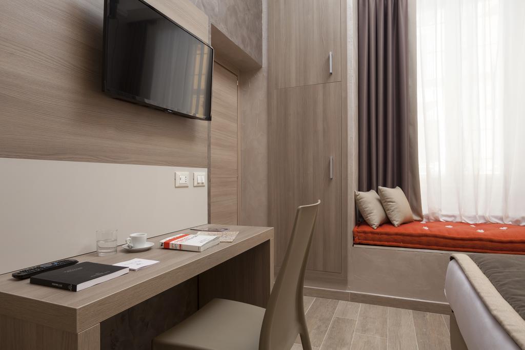 Jackie'S Apartments โรม ภายนอก รูปภาพ
